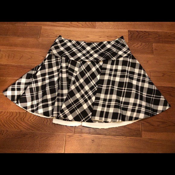 DKNY Plaid Mini Circle Skirt size 6 - Picture 2 of 2
